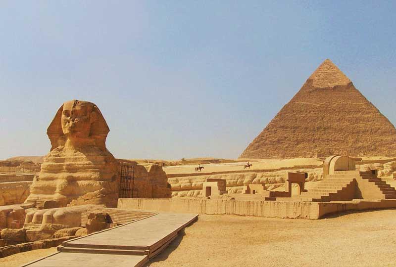 Low Budget : Pyramids & Nile Cruise by Train 8 Days During Xmas & New Year